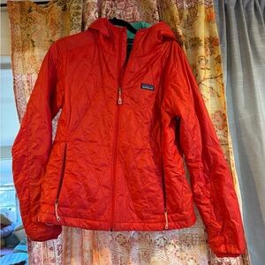 Patagonia Women's Size Medium Red and Teal Jacket with Hood